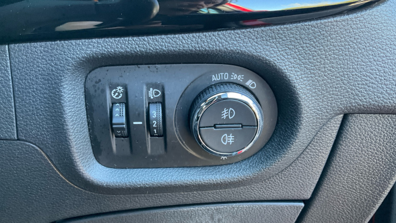 Vauxhall Astra 1.4i 16V SRi 5dr Petrol Hatchback